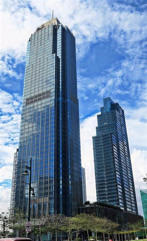 METROBANK CENTER: The Tallest Building in the Philippines is .